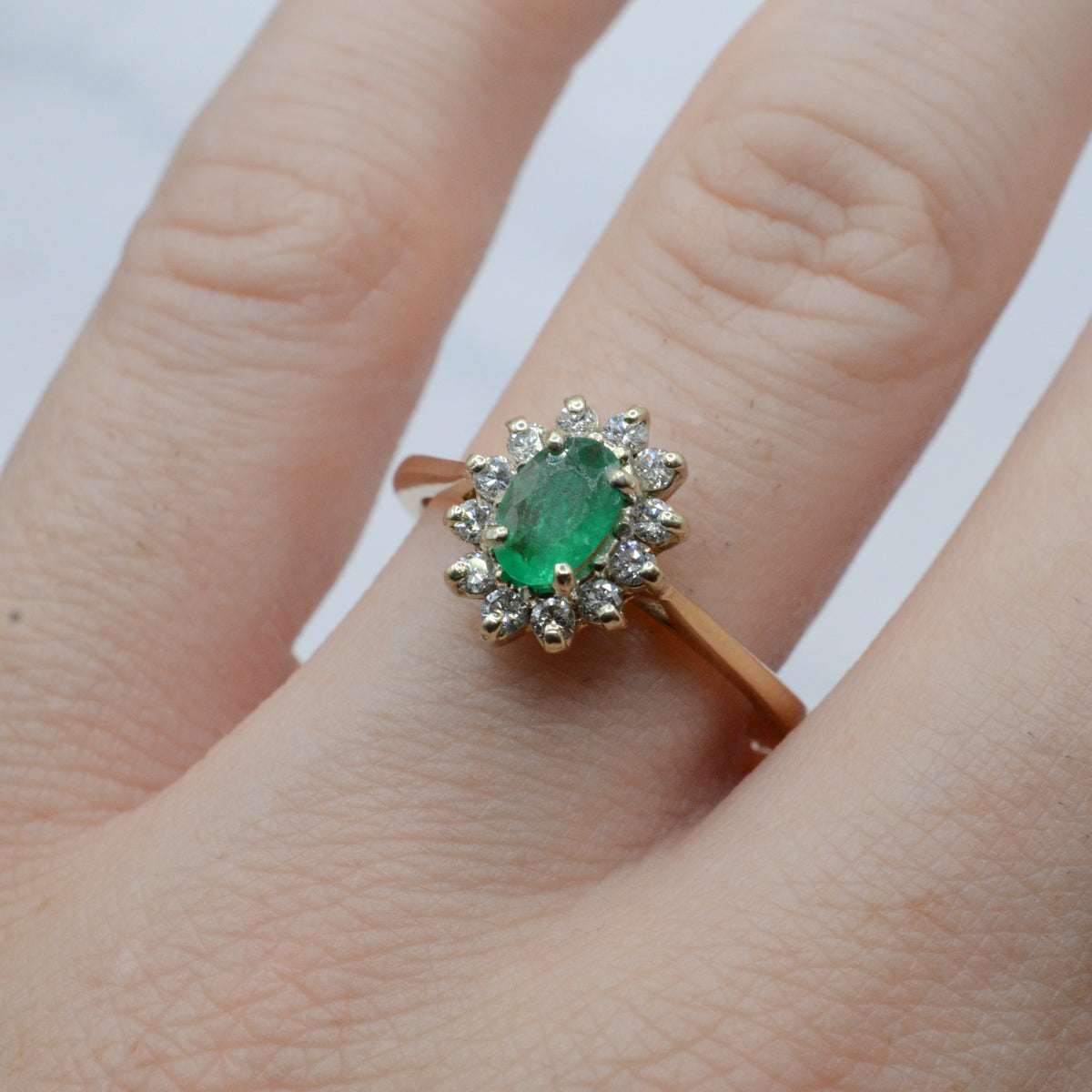 18ct Gold Emerald & Diamond Cluster Ring