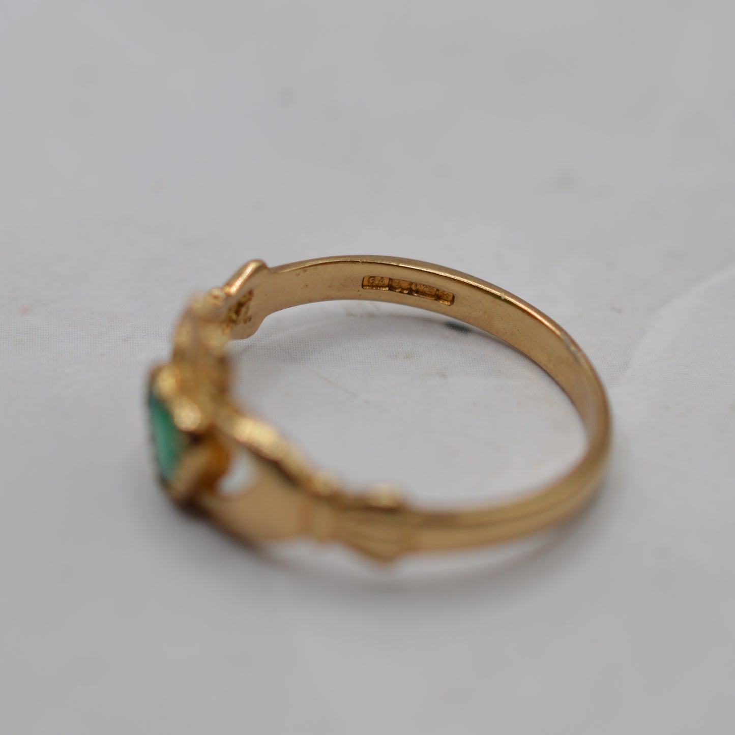 9ct Gold Emerald Claddagh Ring