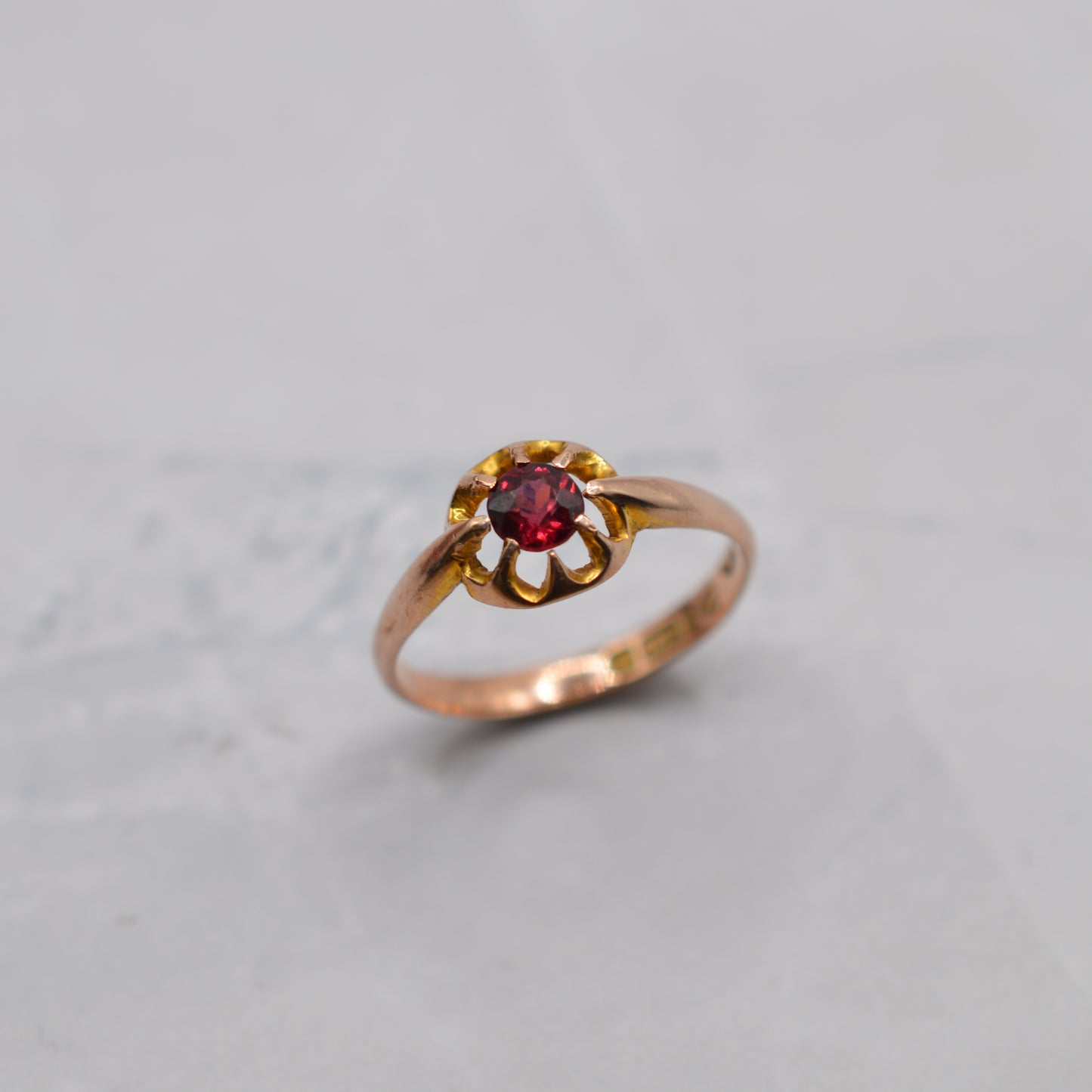 Antique 1916 9ct Rose Gold Garnet Solitaire Ring