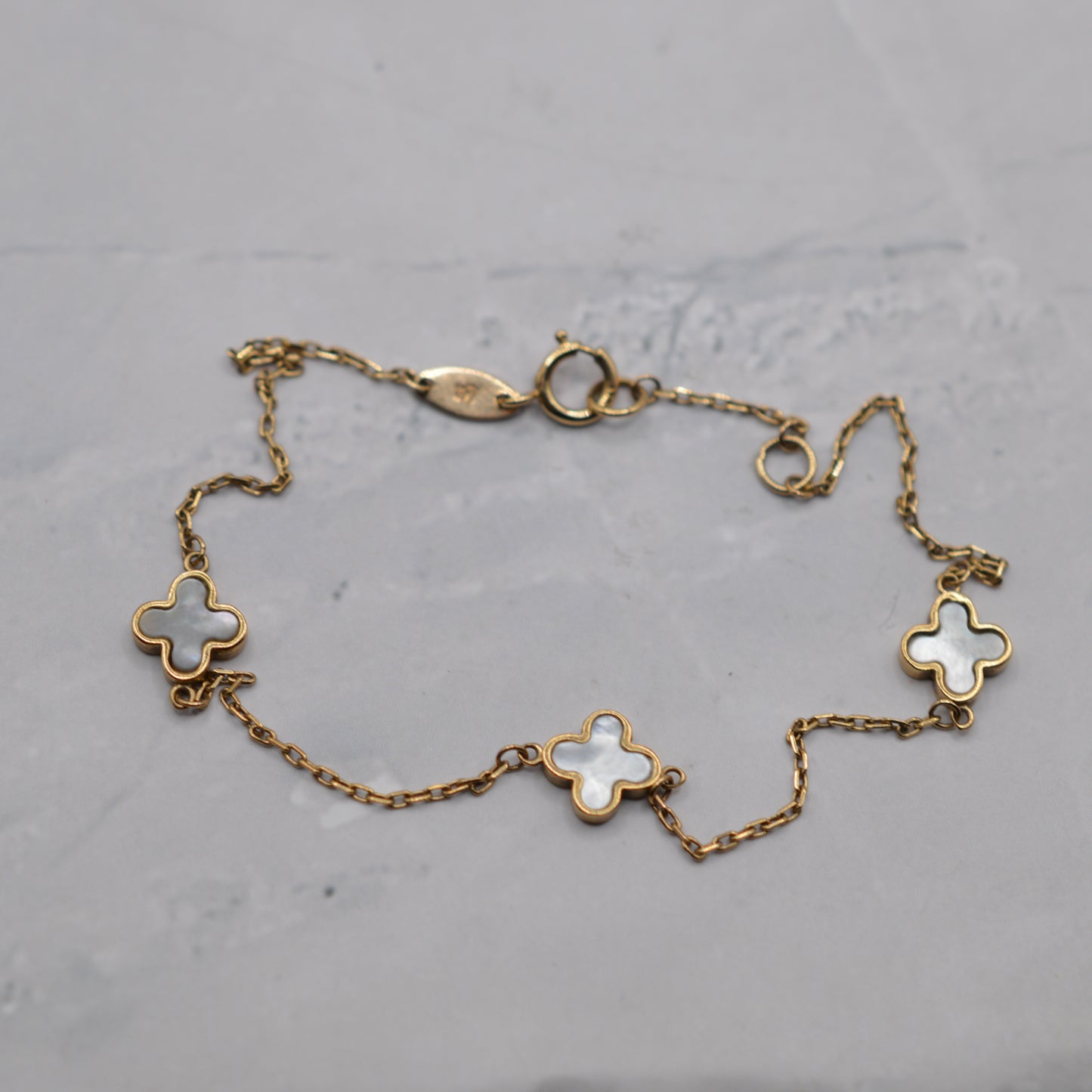9ct Gold Mother-of-Pearl Clover Bracelet (7")