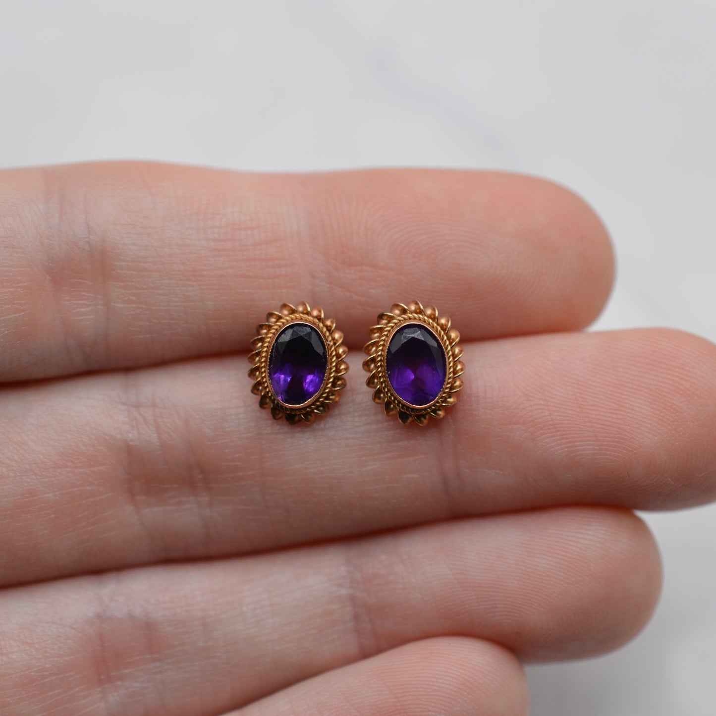 9ct Gold Amethyst Stud Earrings with Rope-Twist Border