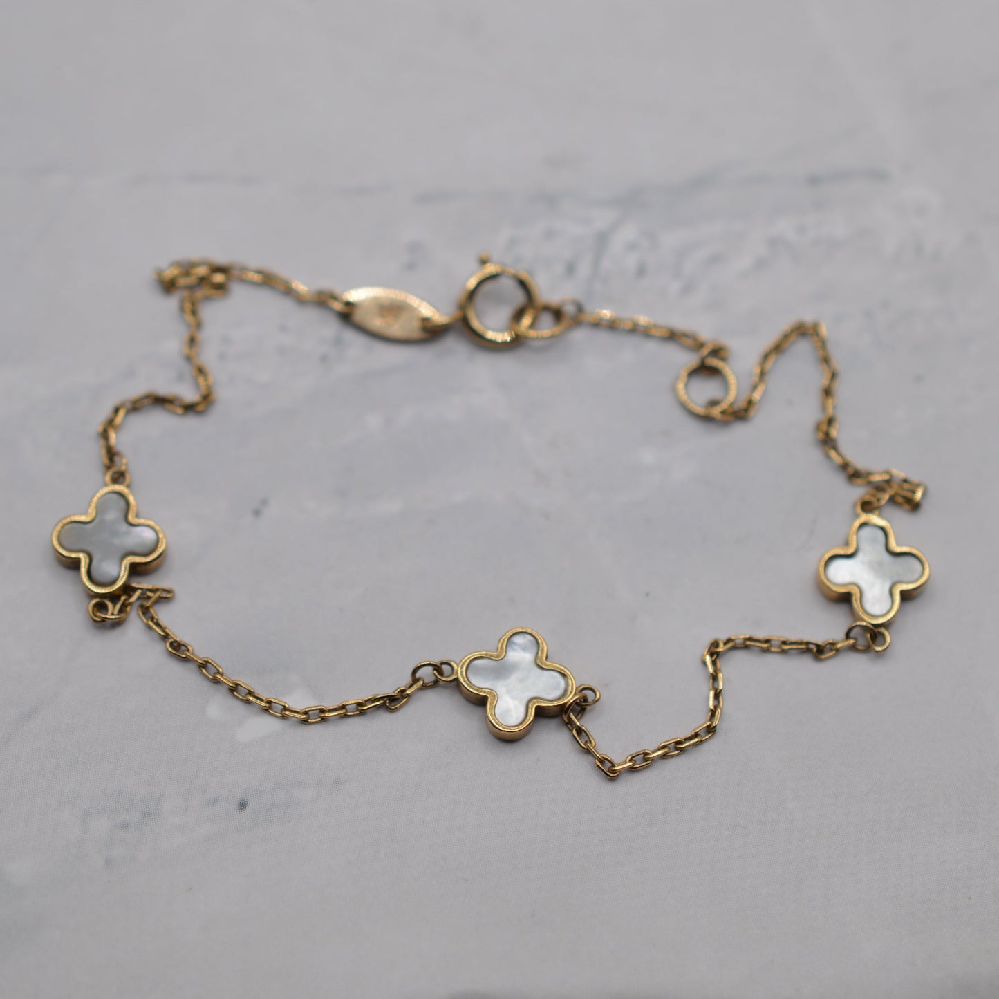 9ct Gold Mother-of-Pearl Clover Bracelet (7")