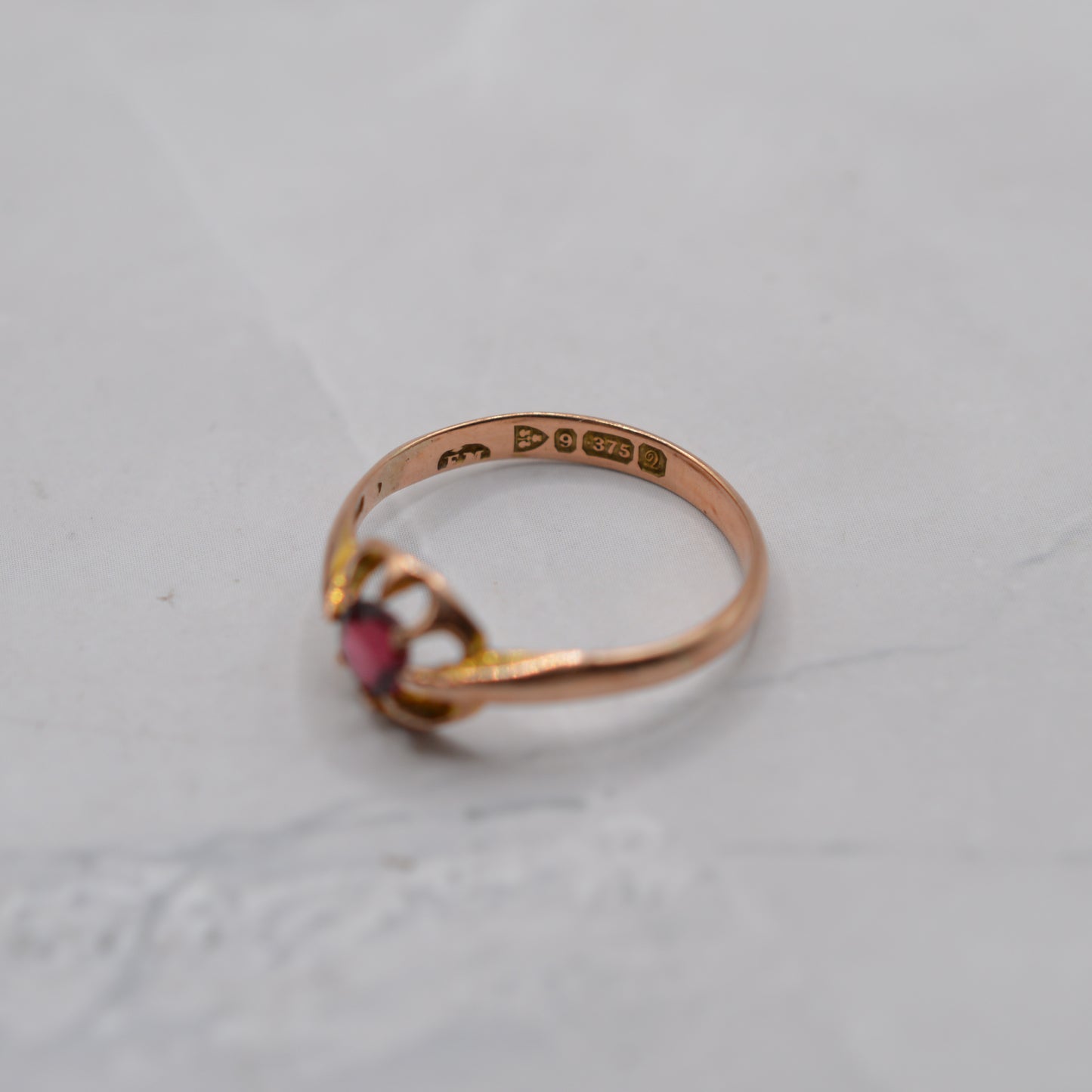 Antique 1916 9ct Rose Gold Garnet Solitaire Ring