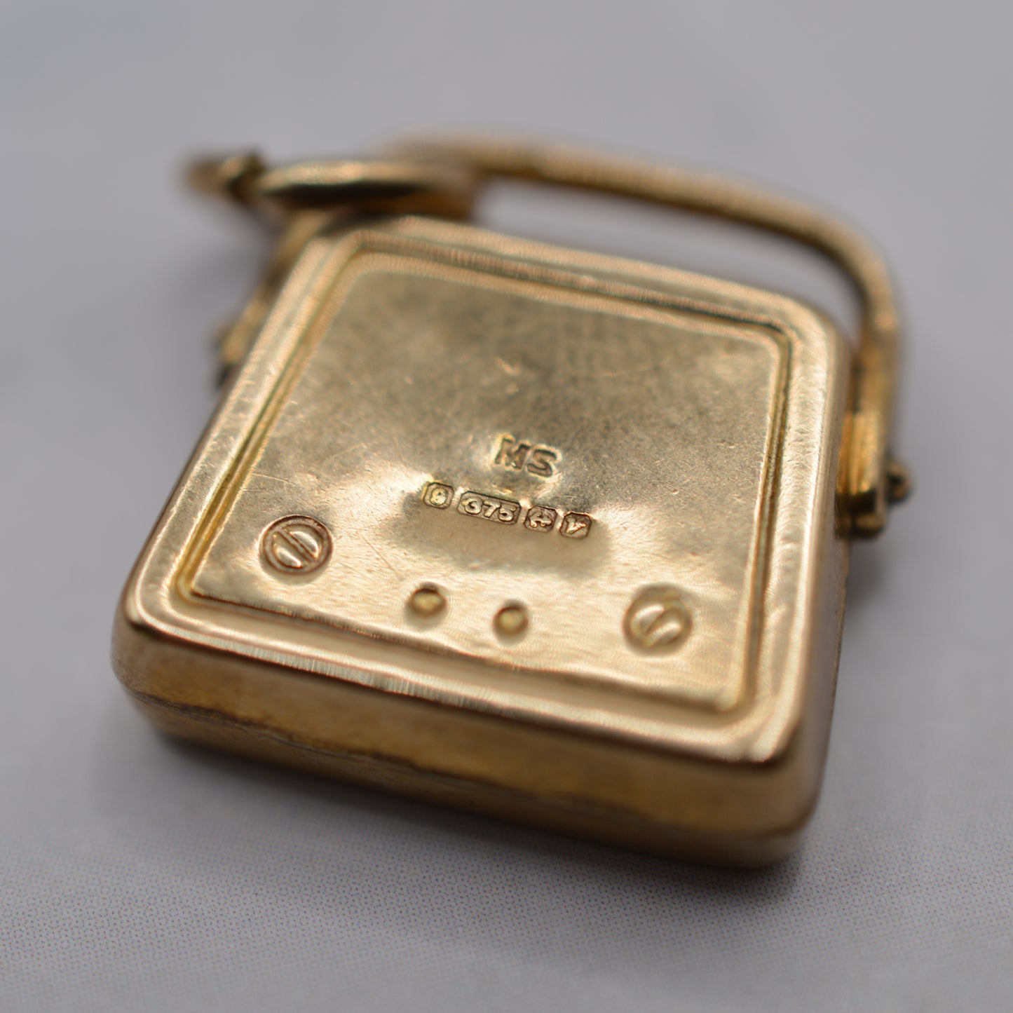1970s 9ct Gold Vintage Radio Charm