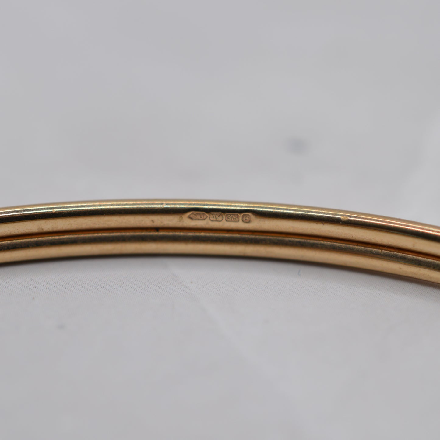 9ct Gold Amethyst Celtic Braid Bangle