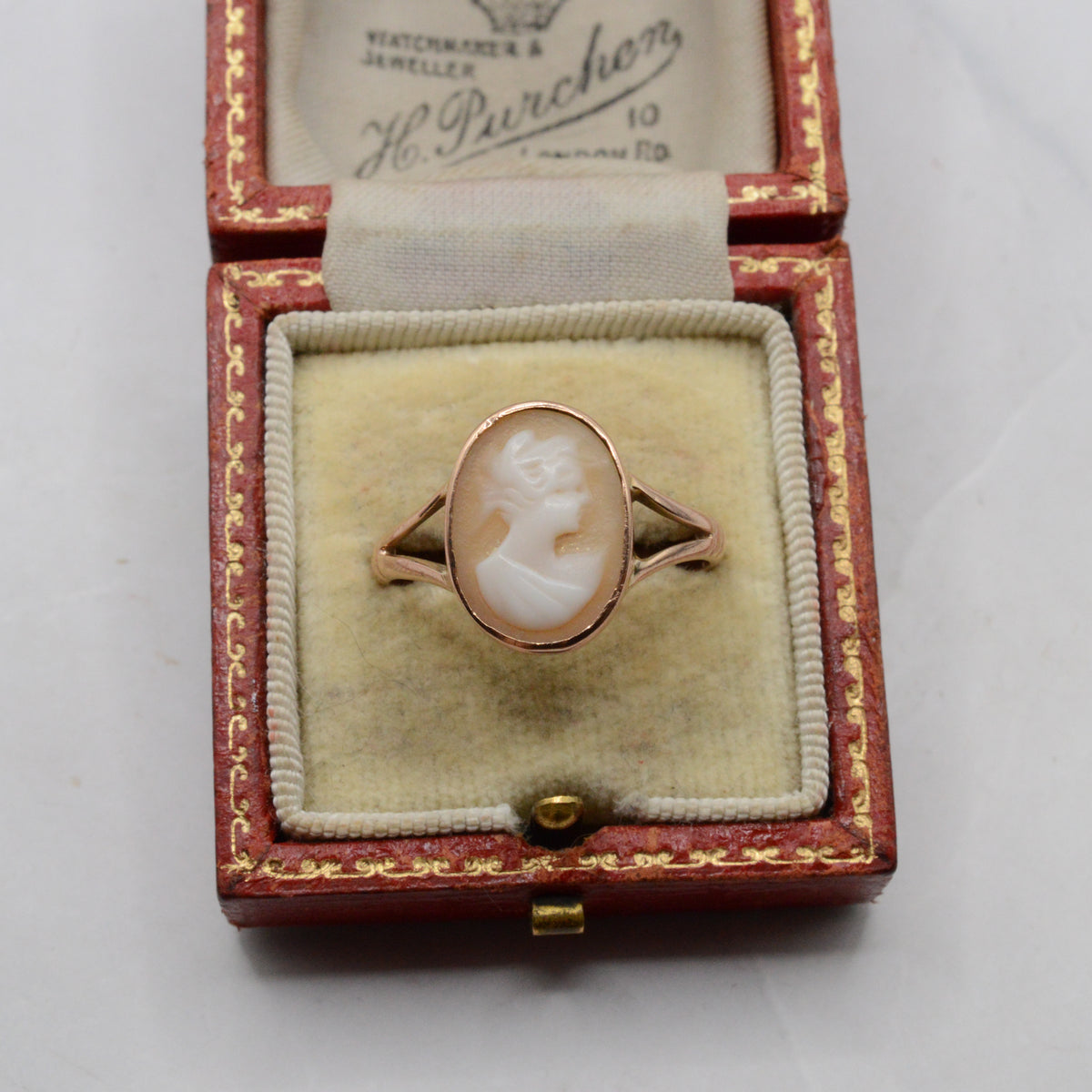 1918 Antique 9ct Gold Cameo Ring