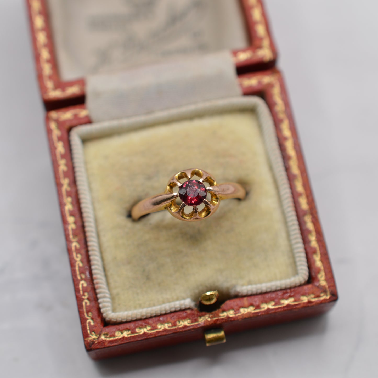 Antique 1916 9ct Rose Gold Garnet Solitaire Ring