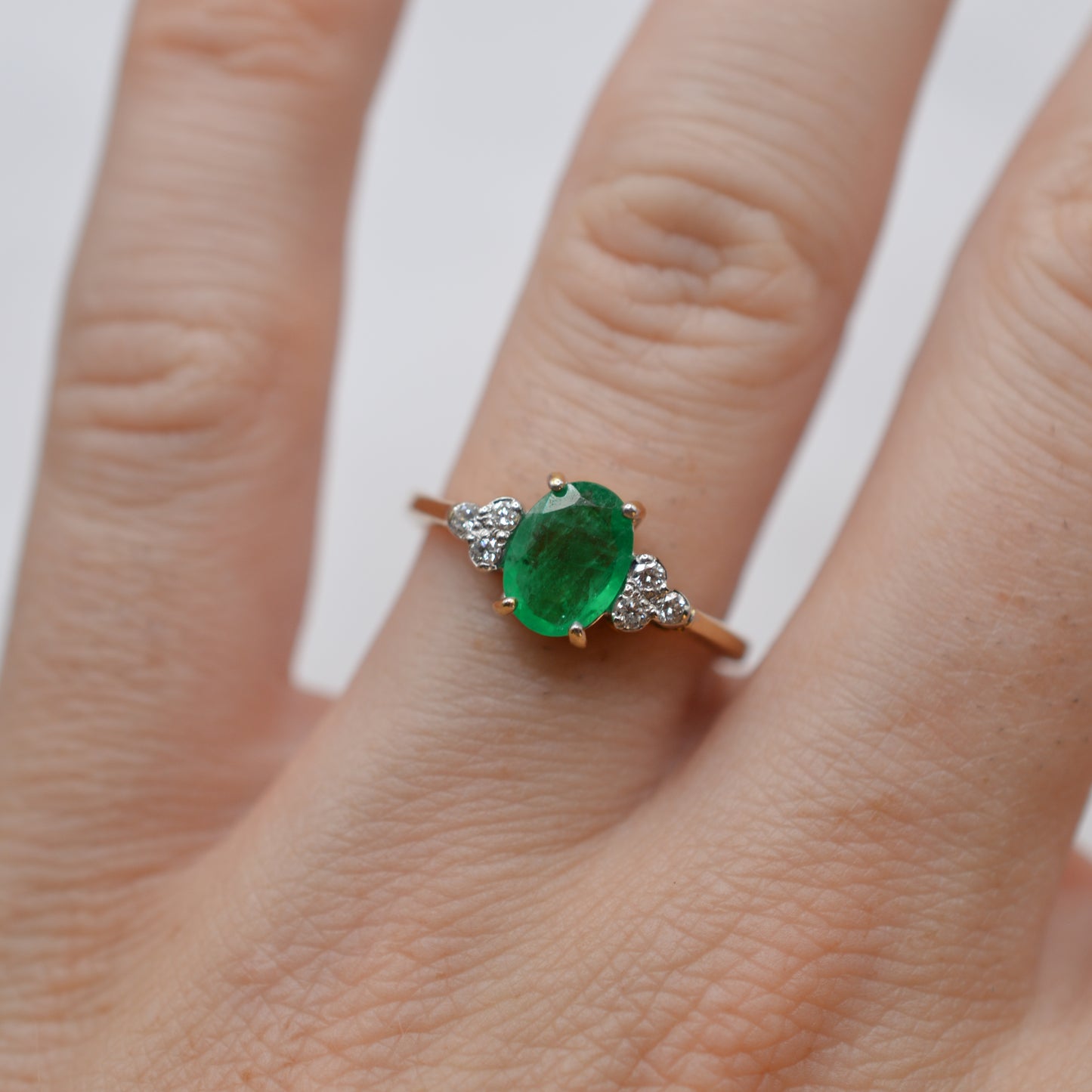 1990s 18ct Gold Emerald & Diamond Ring