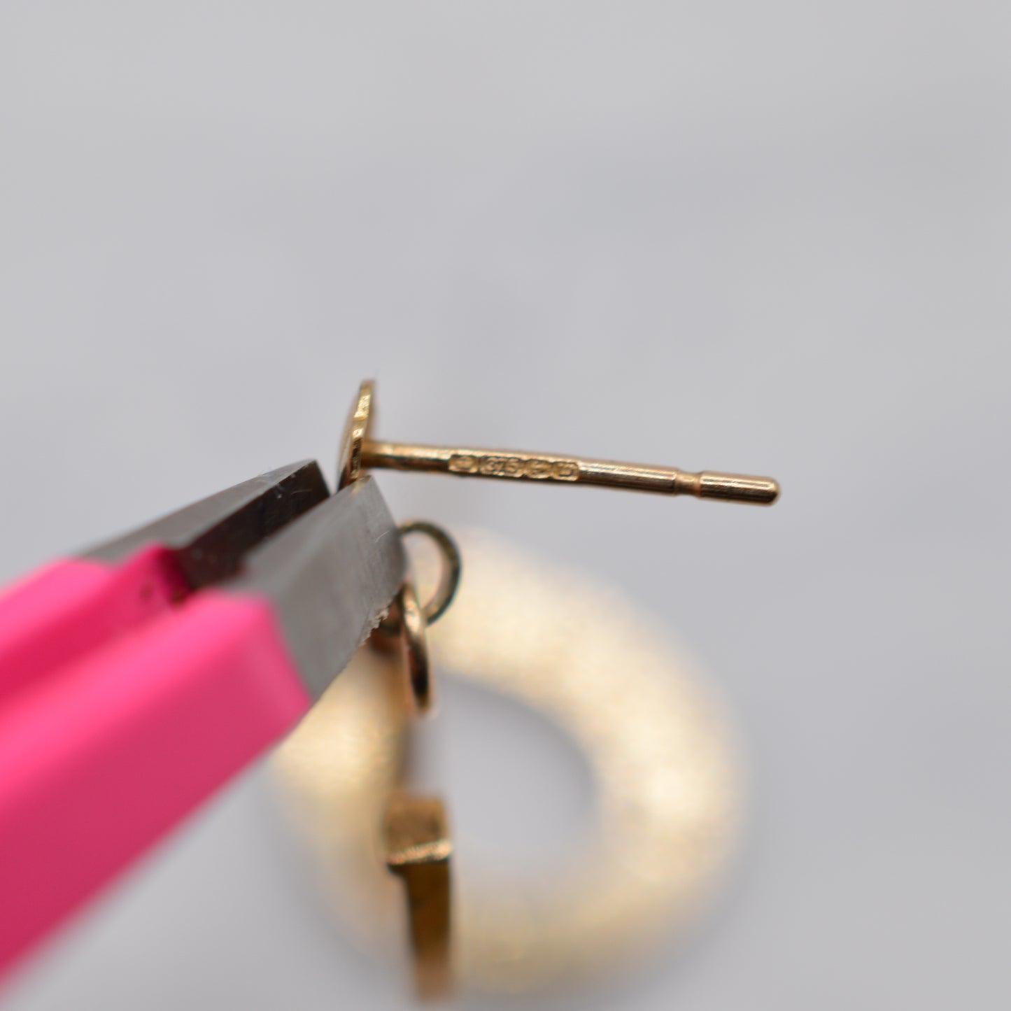 1990s 9ct Gold Horseshoe Drop Earrings