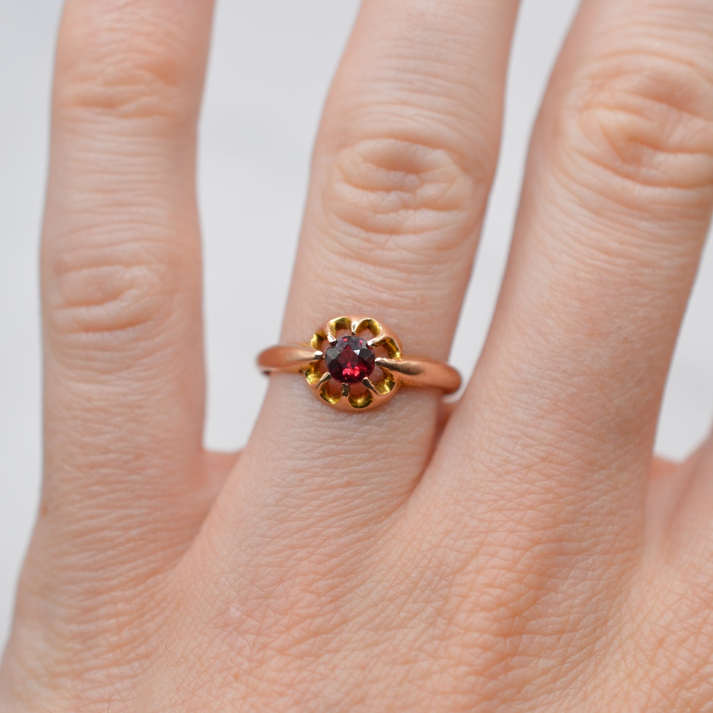 Antique 1916 9ct Rose Gold Garnet Solitaire Ring