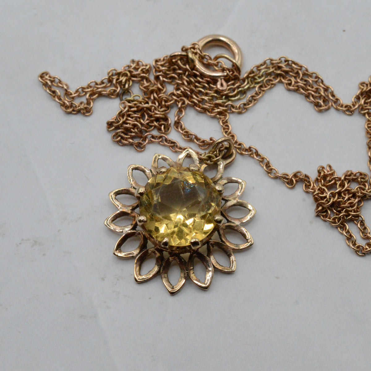 1970s Vintage 9ct Gold Citrine 'Sunflower' Pendant Necklace (17”)