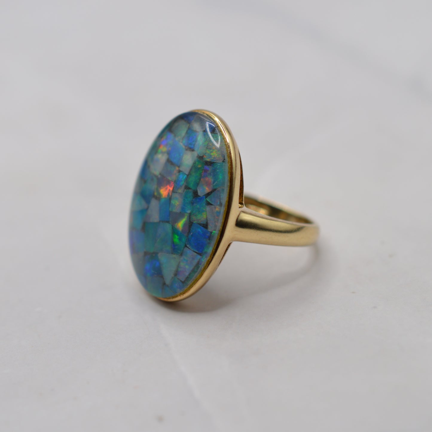 Chunky Y2K 9ct Gold Mosaic Opal Triplet Ring