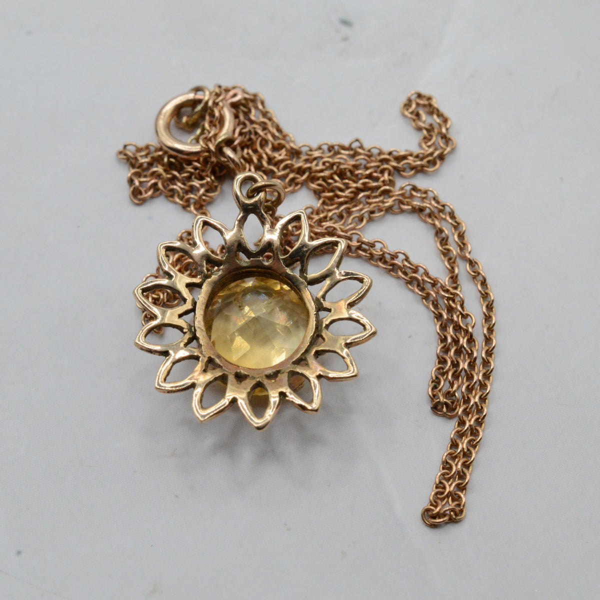1970s Vintage 9ct Gold Citrine 'Sunflower' Pendant Necklace (17”)