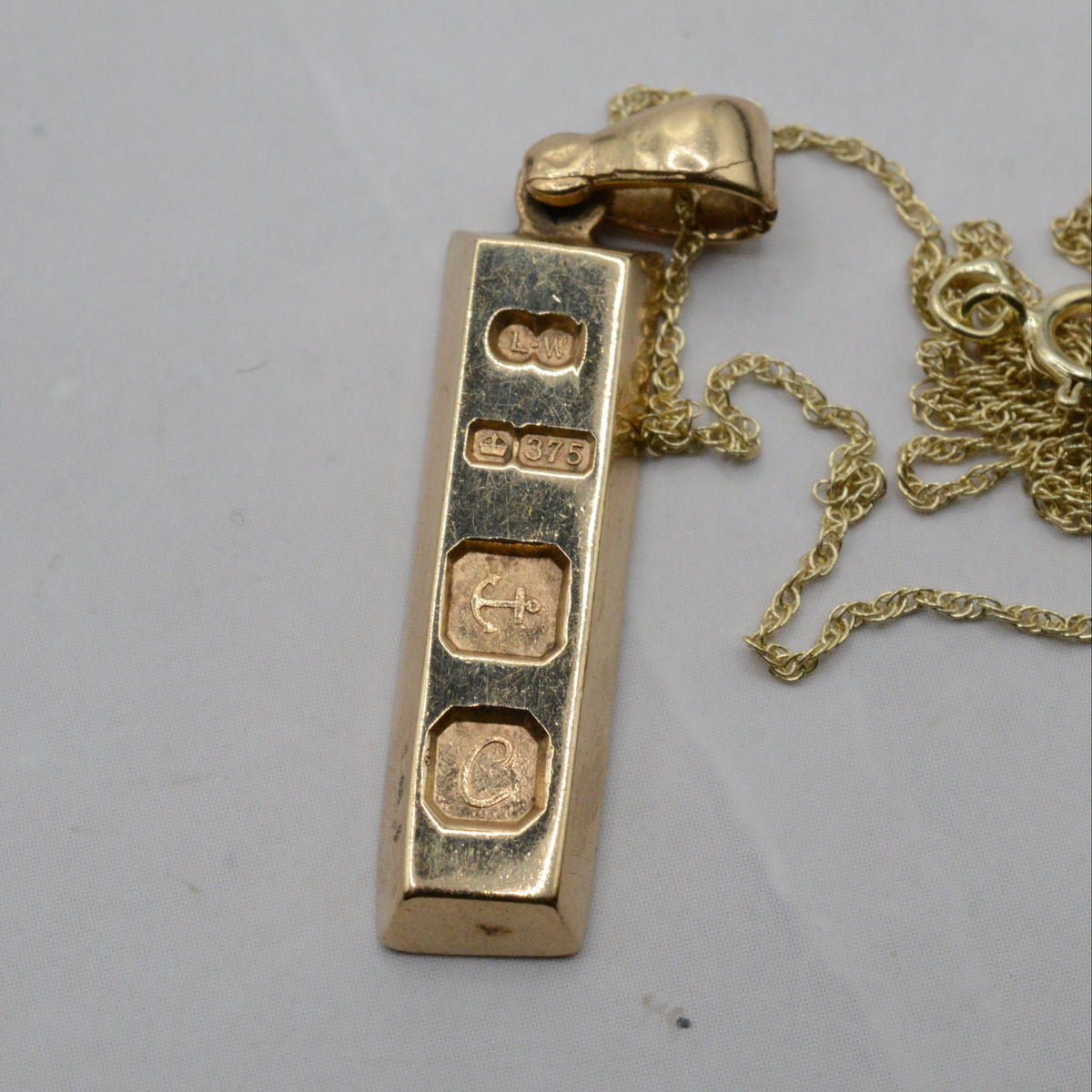 1970s Vintage 9ct Gold Ingot Pendant Necklace (16")