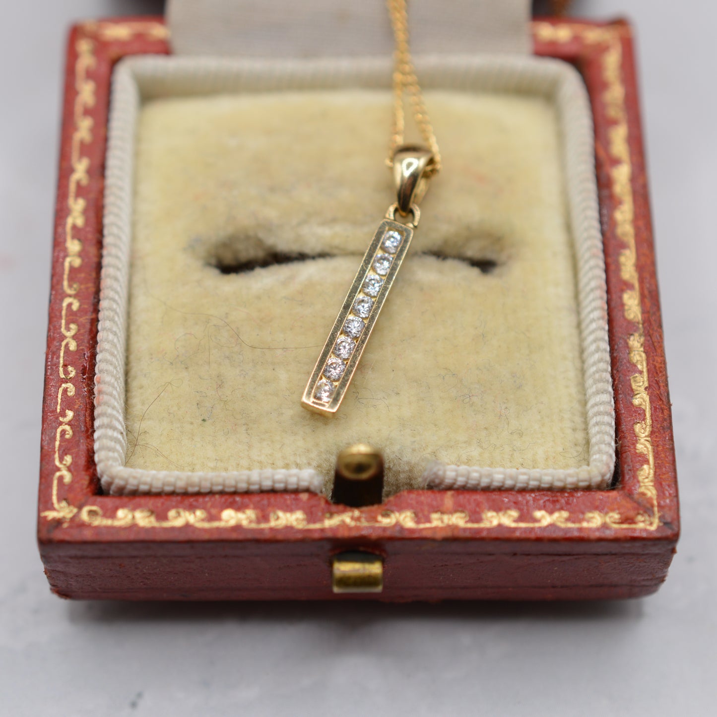 9ct Gold Cubic Zirconia Bar Pendant Necklace (18")