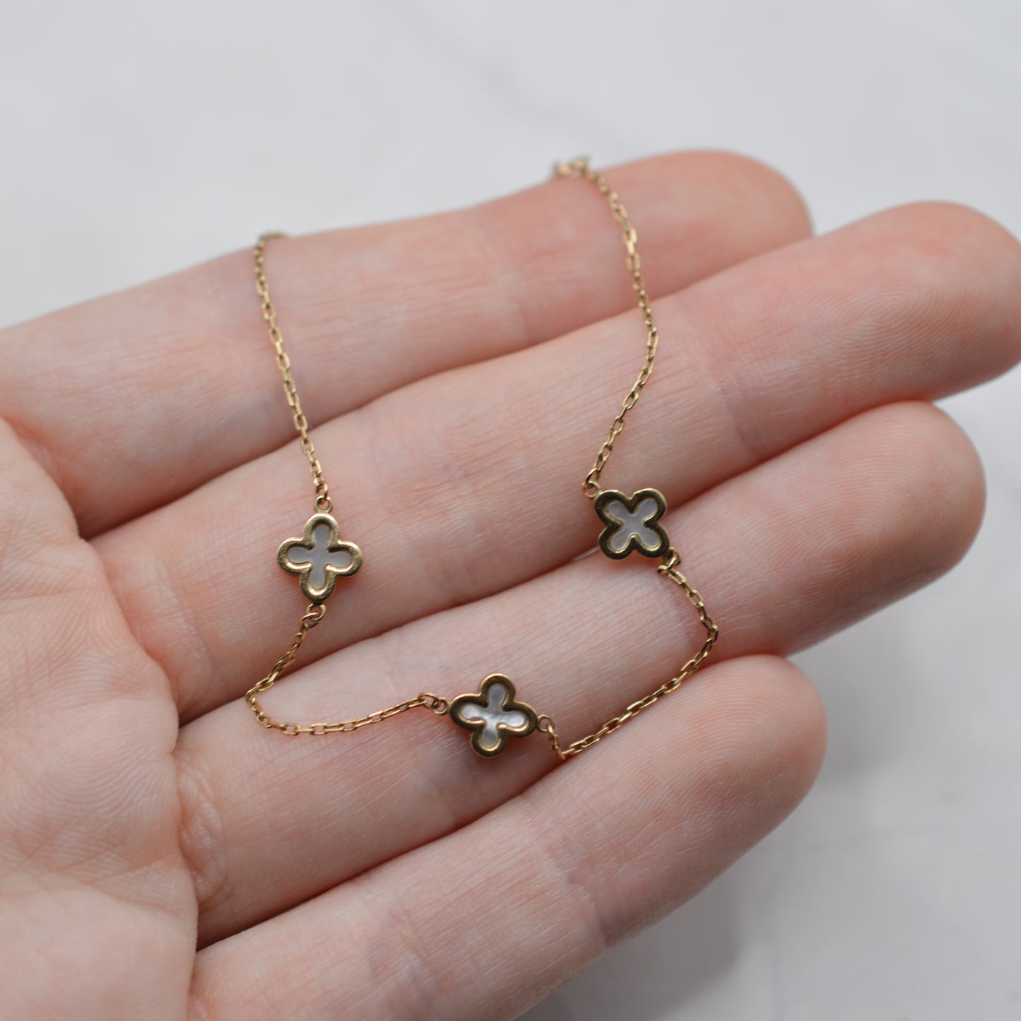 9ct Gold Mother-of-Pearl Clover Bracelet (7")