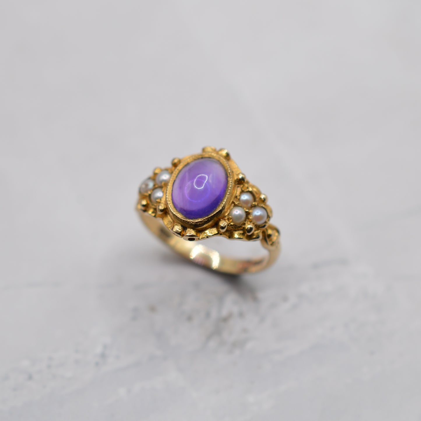1960s Chunky Vintage 9ct Gold Amethyst & Pearl Ring