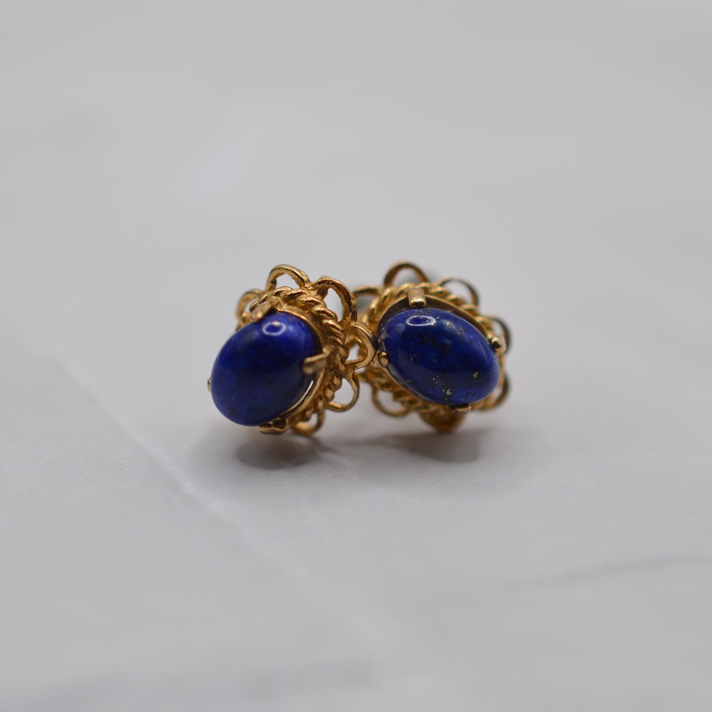 Vintage 9ct Gold Lapis Lazuli Earrings with Scallop Edge