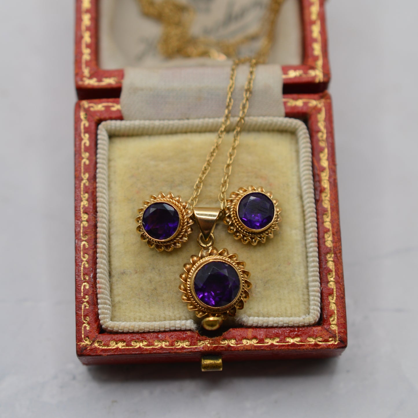 1980s 9ct Gold Amethyst Pendant Necklace & Stud Earrings Set
