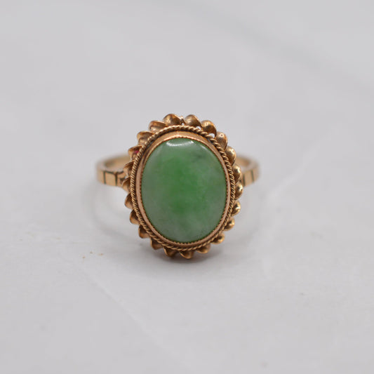 1990s 9ct Gold Jade Ring with Rope-Twist Border