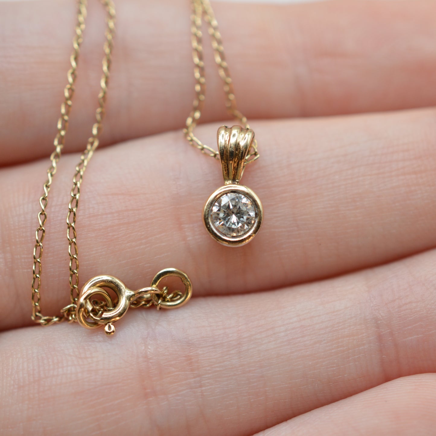 9ct Gold Diamond Pendant Necklace (20”)