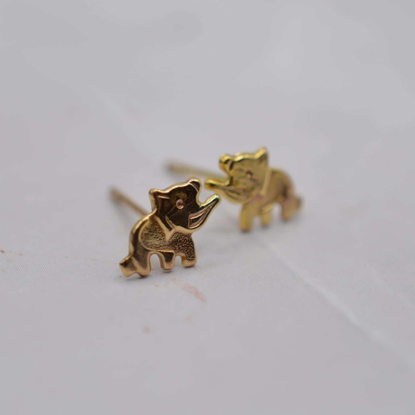Vintage 9ct Gold Elephant Stud Earrings
