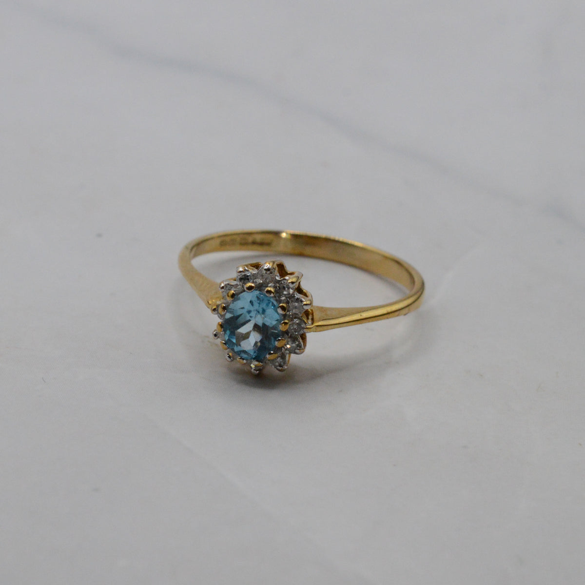 9ct Gold Topaz & Diamond Cluster Ring