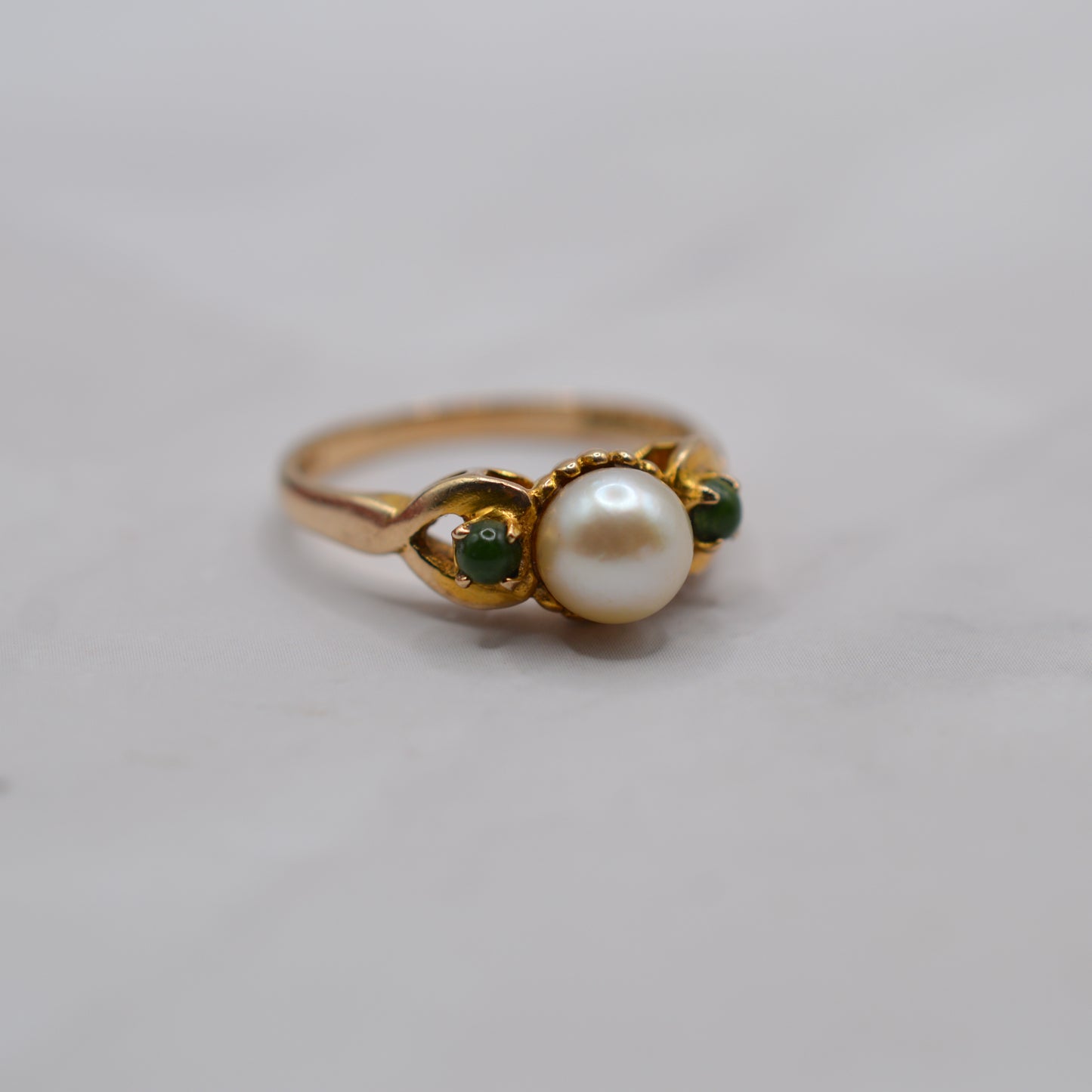 1960s Vintage 9ct Gold Pearl & Jade Trilogy Ring