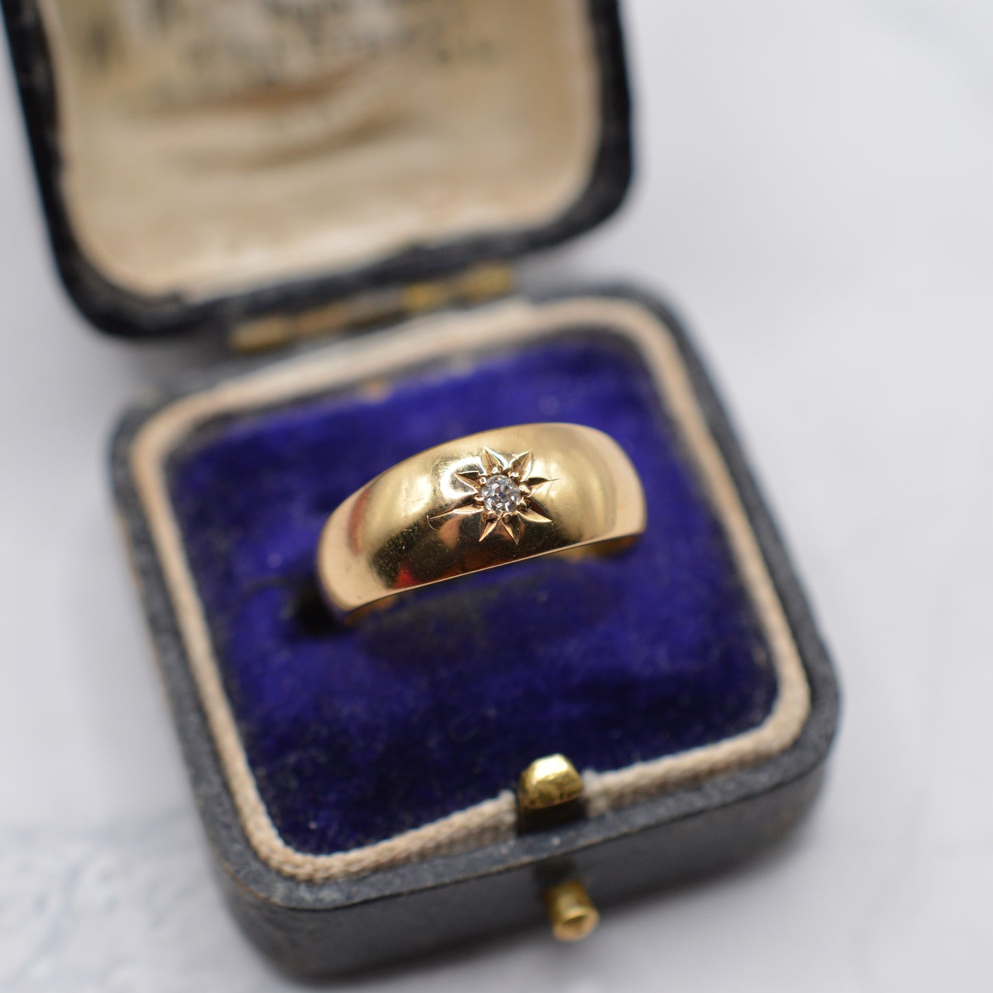 Antique 1917 18ct Gold Chunky Diamond Starburst Gypsy Ring