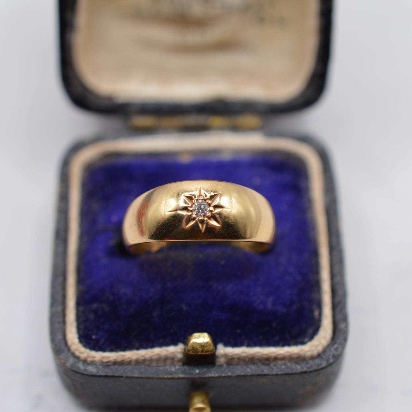 Antique 1917 18ct Gold Chunky Diamond Starburst Gypsy Ring