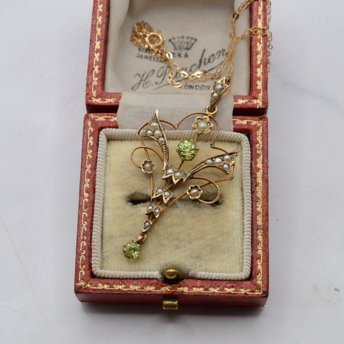 Antique 9ct Gold Peridot & Pearl Lavalier Pendant Necklace (16”)