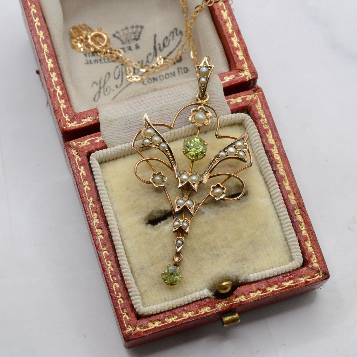 Antique 9ct Gold Peridot & Pearl Lavalier Pendant Necklace (16”)