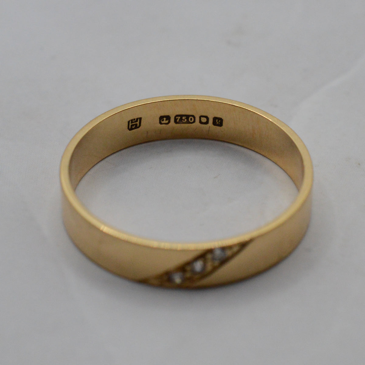 1980s 18ct Gold Diamond Band Ring