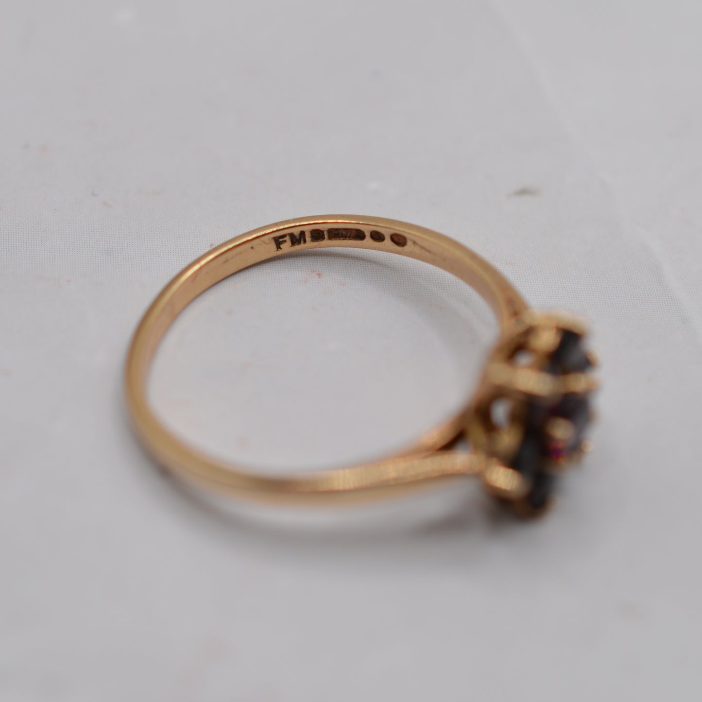 1970s Vintage 9ct Gold Garnet Floral Cluster Ring