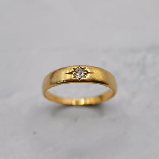 Antique 18ct Gold Diamond Solitaire Gypsy Ring