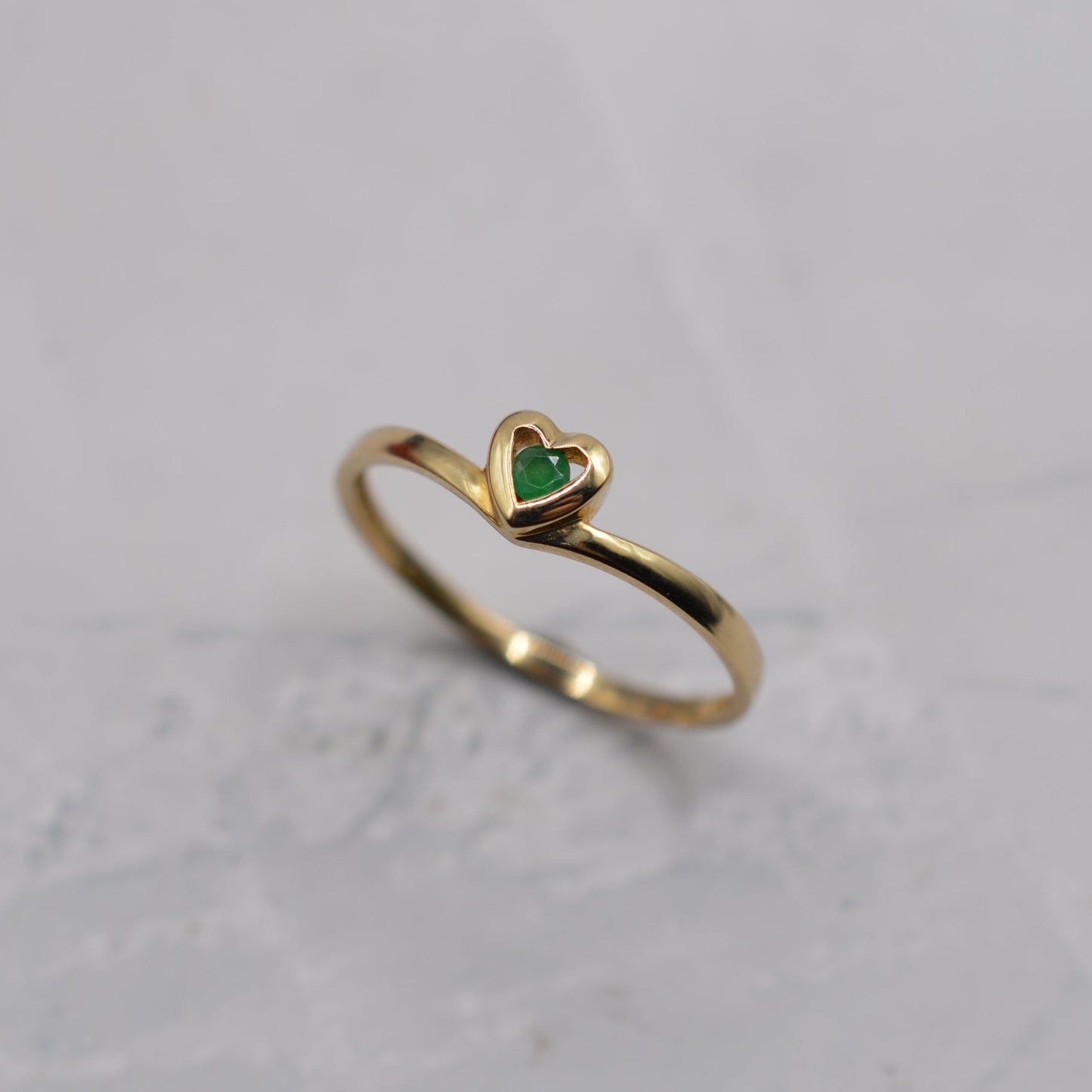 9ct Gold Emerald Heart Ring