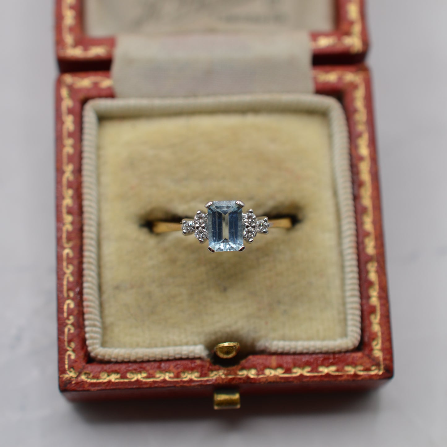 1990s 18ct Gold Aquamarine & Diamond Ring