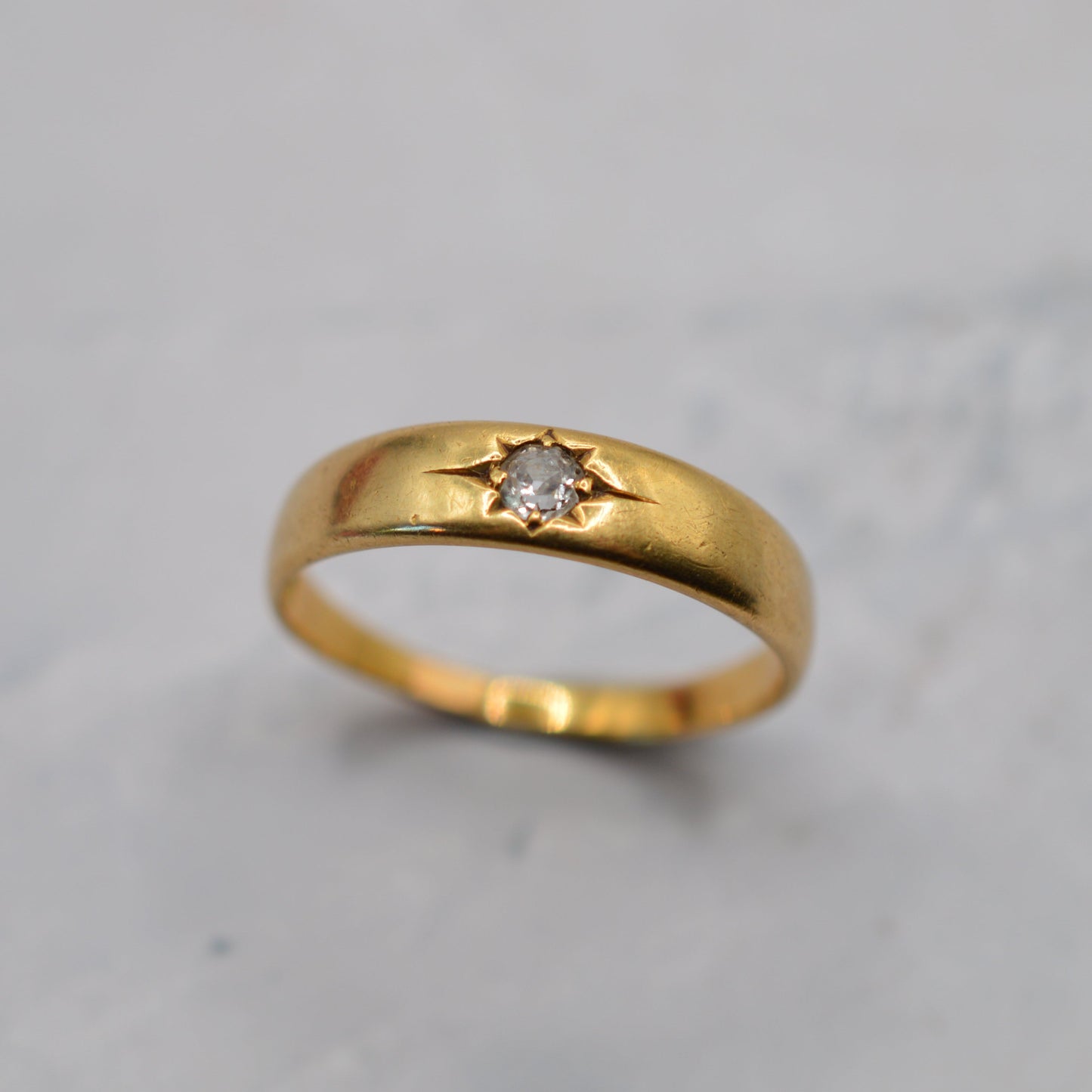 Antique 18ct Gold Diamond Solitaire Gypsy Ring