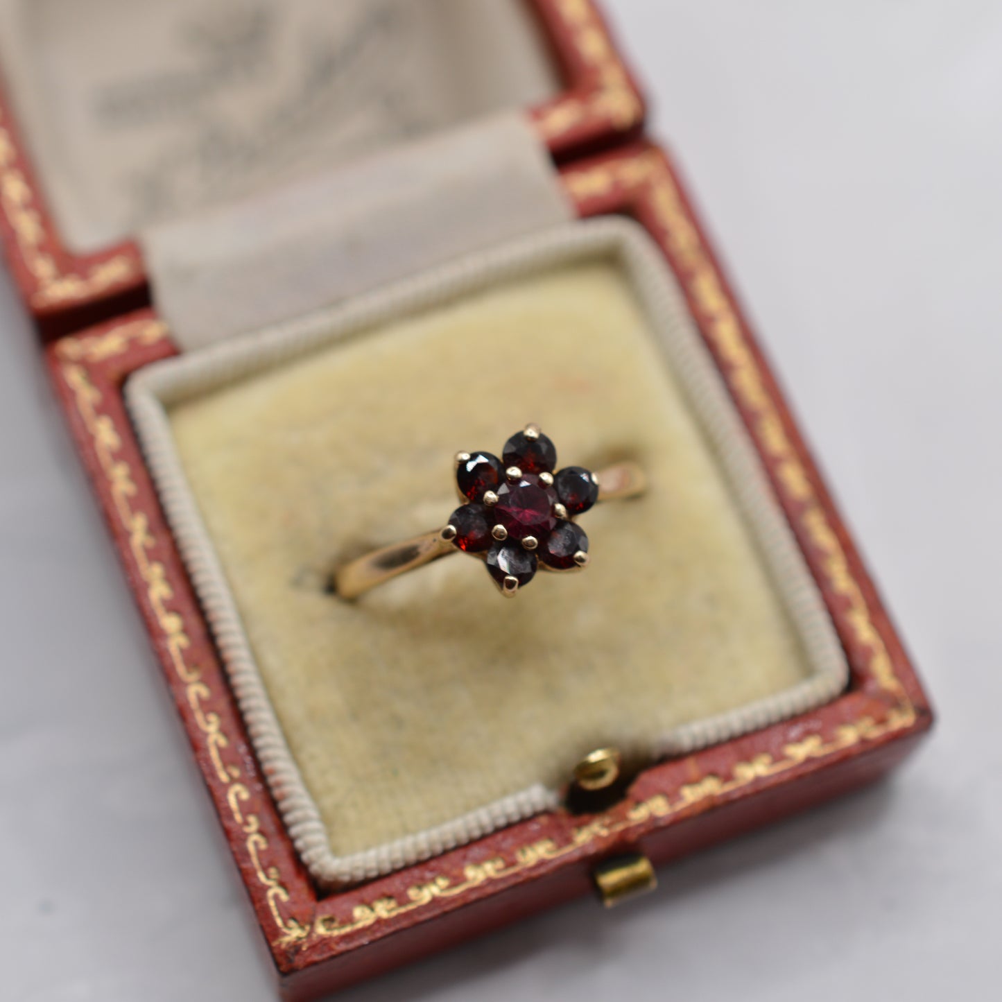 1970s Vintage 9ct Gold Garnet Floral Cluster Ring