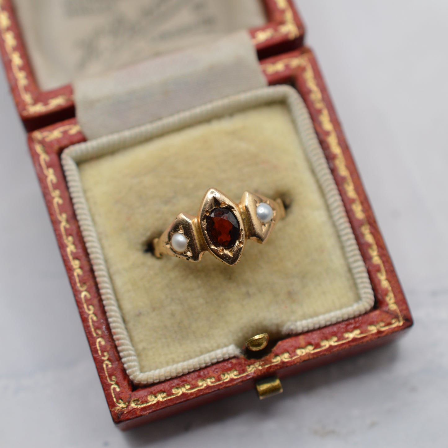 Antique 15ct Gold Garnet & Pearl Ring