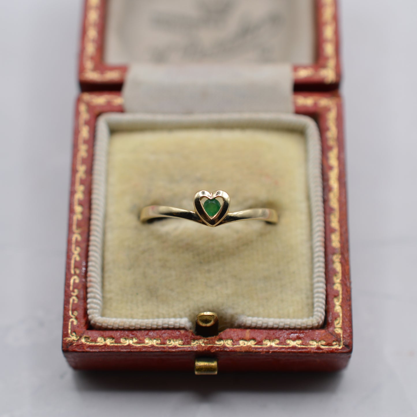 9ct Gold Emerald Heart Ring