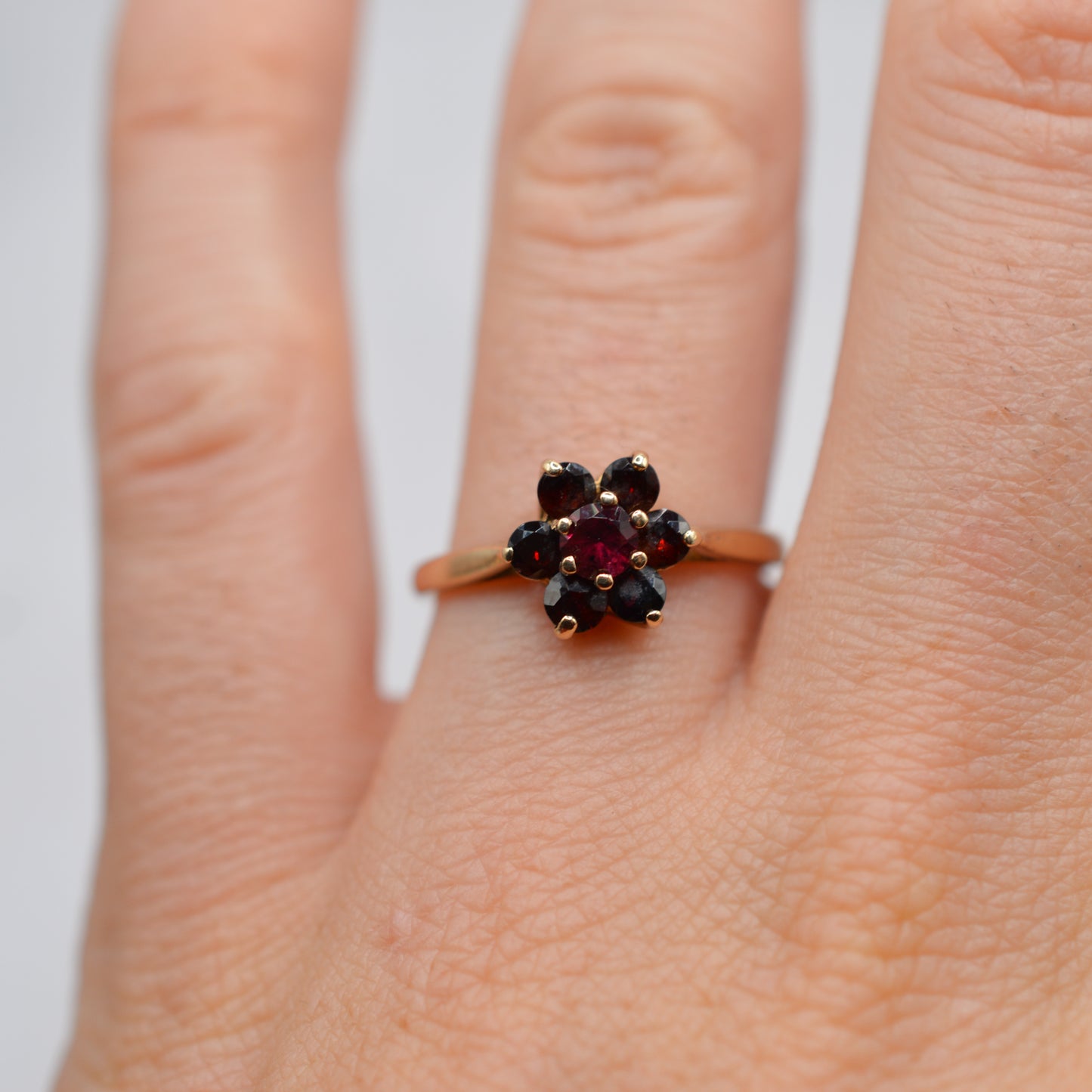 1970s Vintage 9ct Gold Garnet Floral Cluster Ring