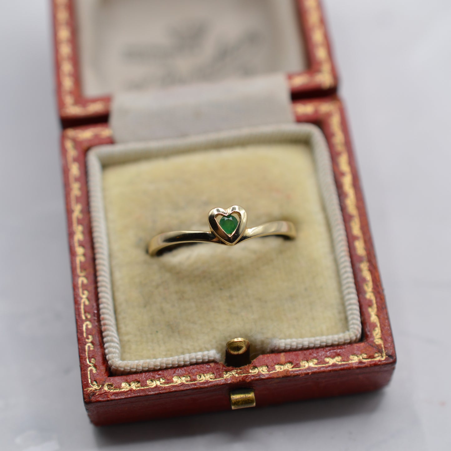 9ct Gold Emerald Heart Ring