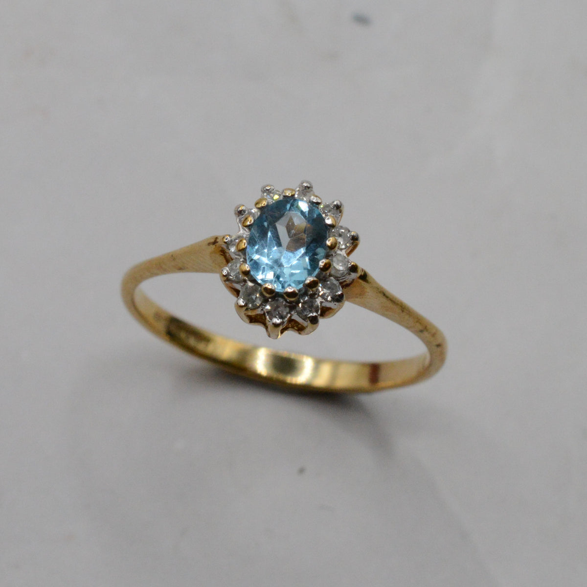 9ct Gold Topaz & Diamond Cluster Ring