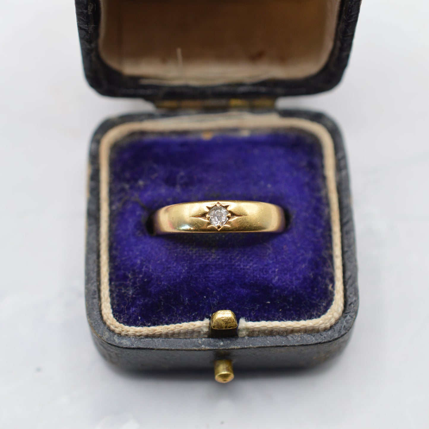 Antique 18ct Gold Diamond Solitaire Gypsy Ring