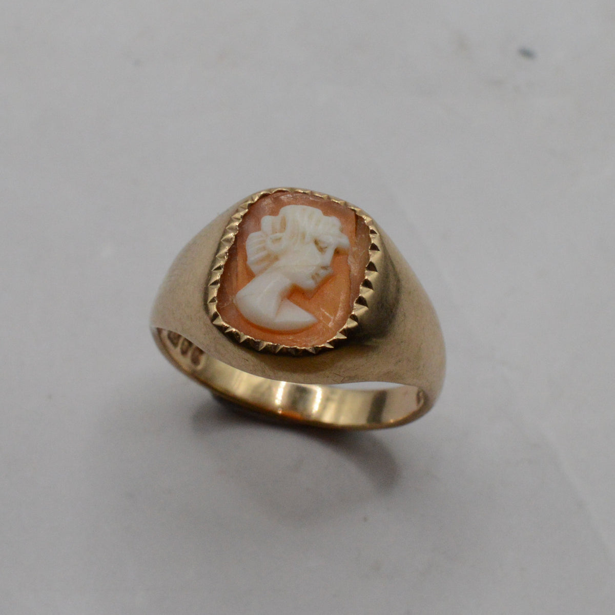 1970s Vintage 9ct Gold Cameo Ring