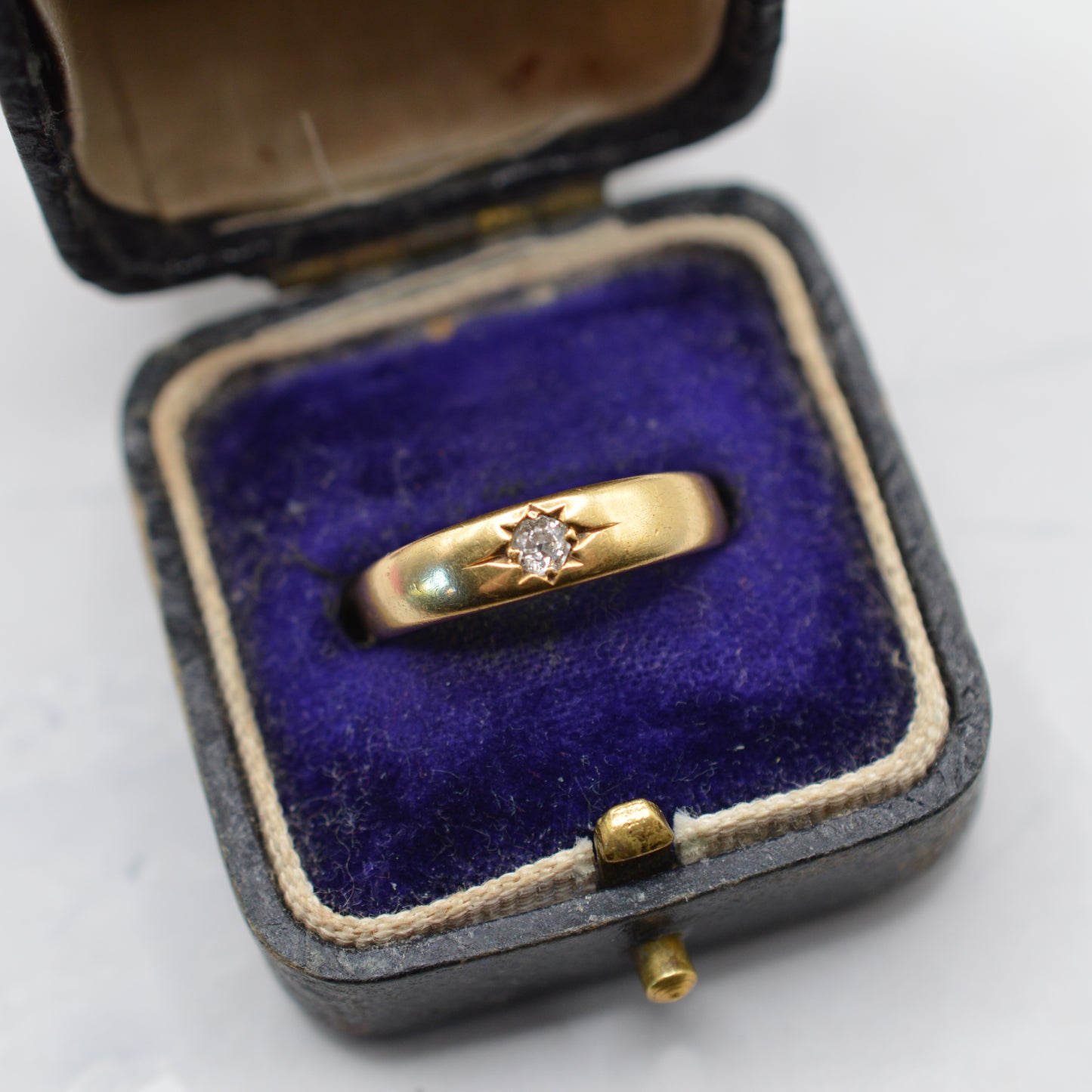 Antique 18ct Gold Diamond Solitaire Gypsy Ring
