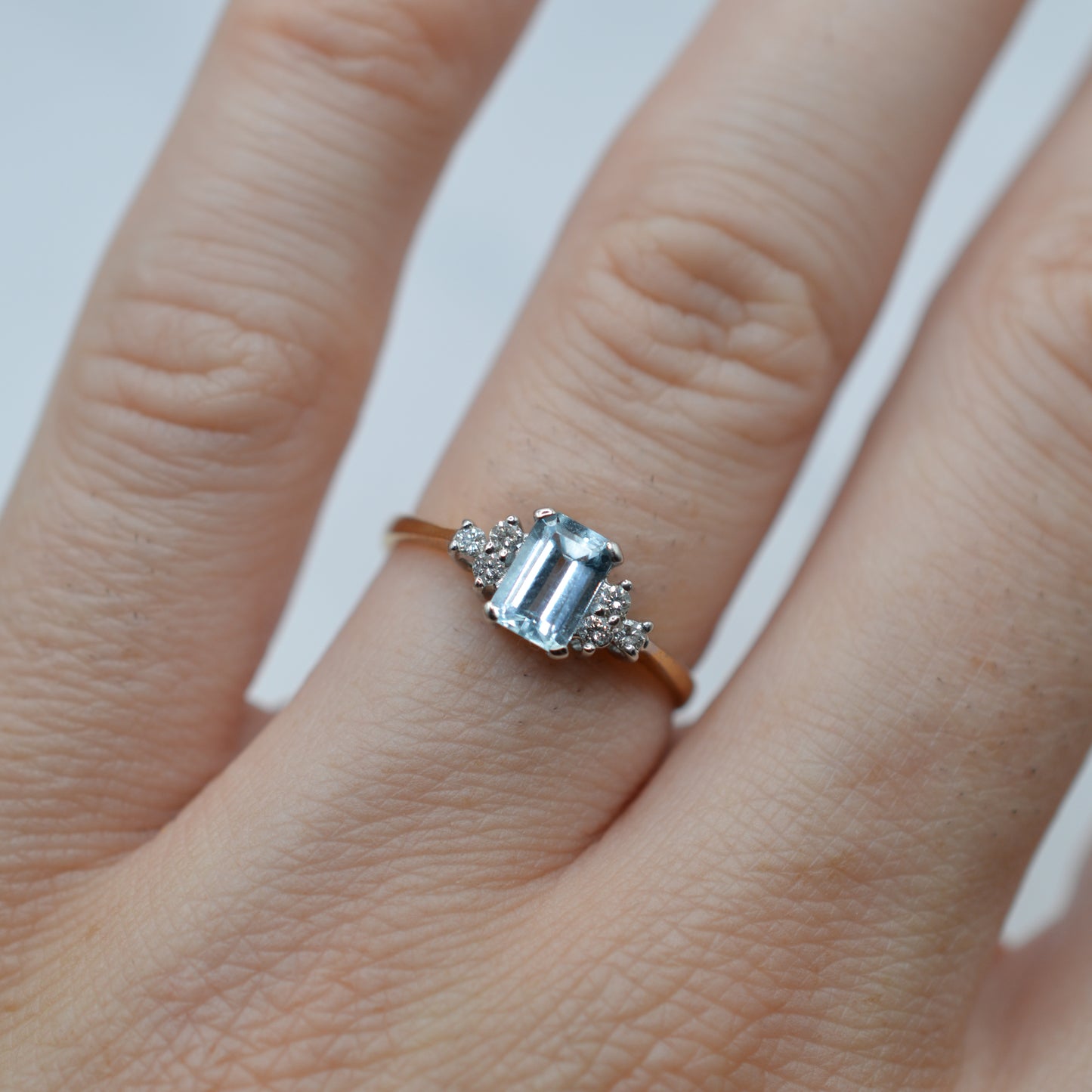 1990s 18ct Gold Aquamarine & Diamond Ring