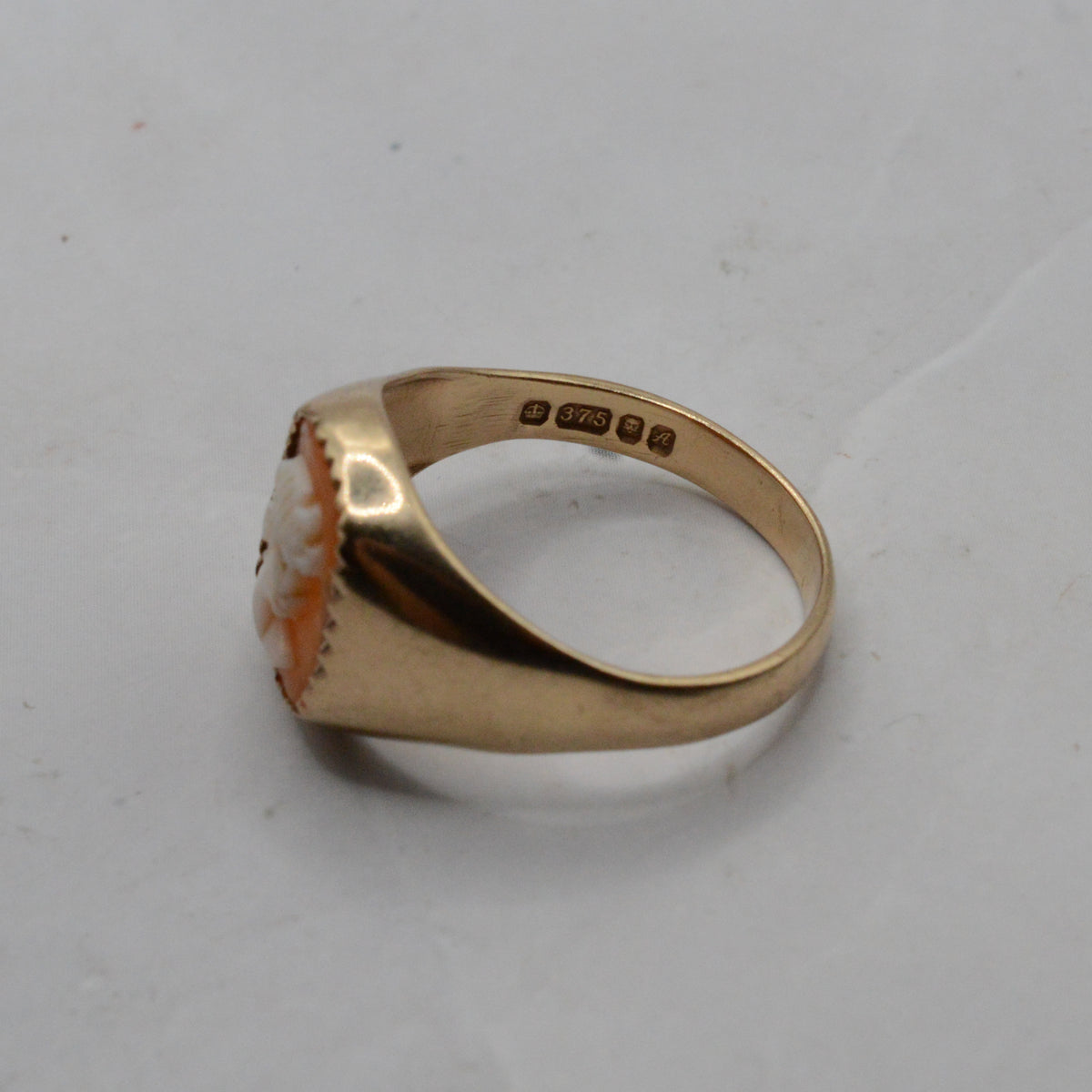 1970s Vintage 9ct Gold Cameo Ring