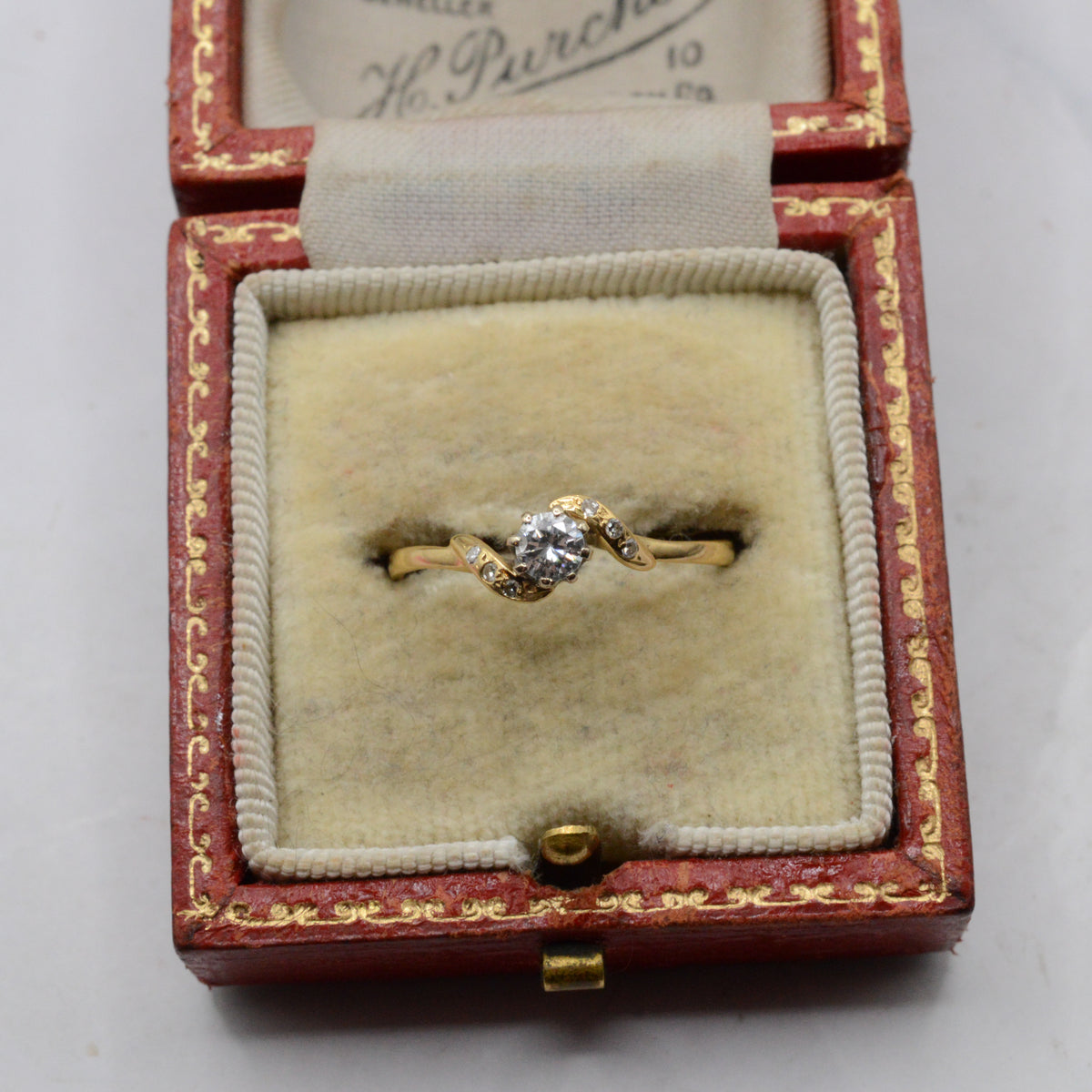 1980s 18ct Gold Diamond Crossover Ring